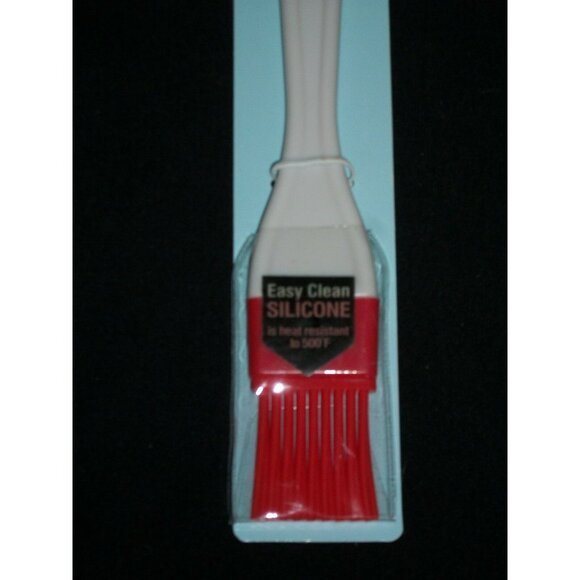 Red Silicone Basting Brush Heat Resistant 500°F Bristles Kitchen Tool Baking BBQ - Picture 2 of 2